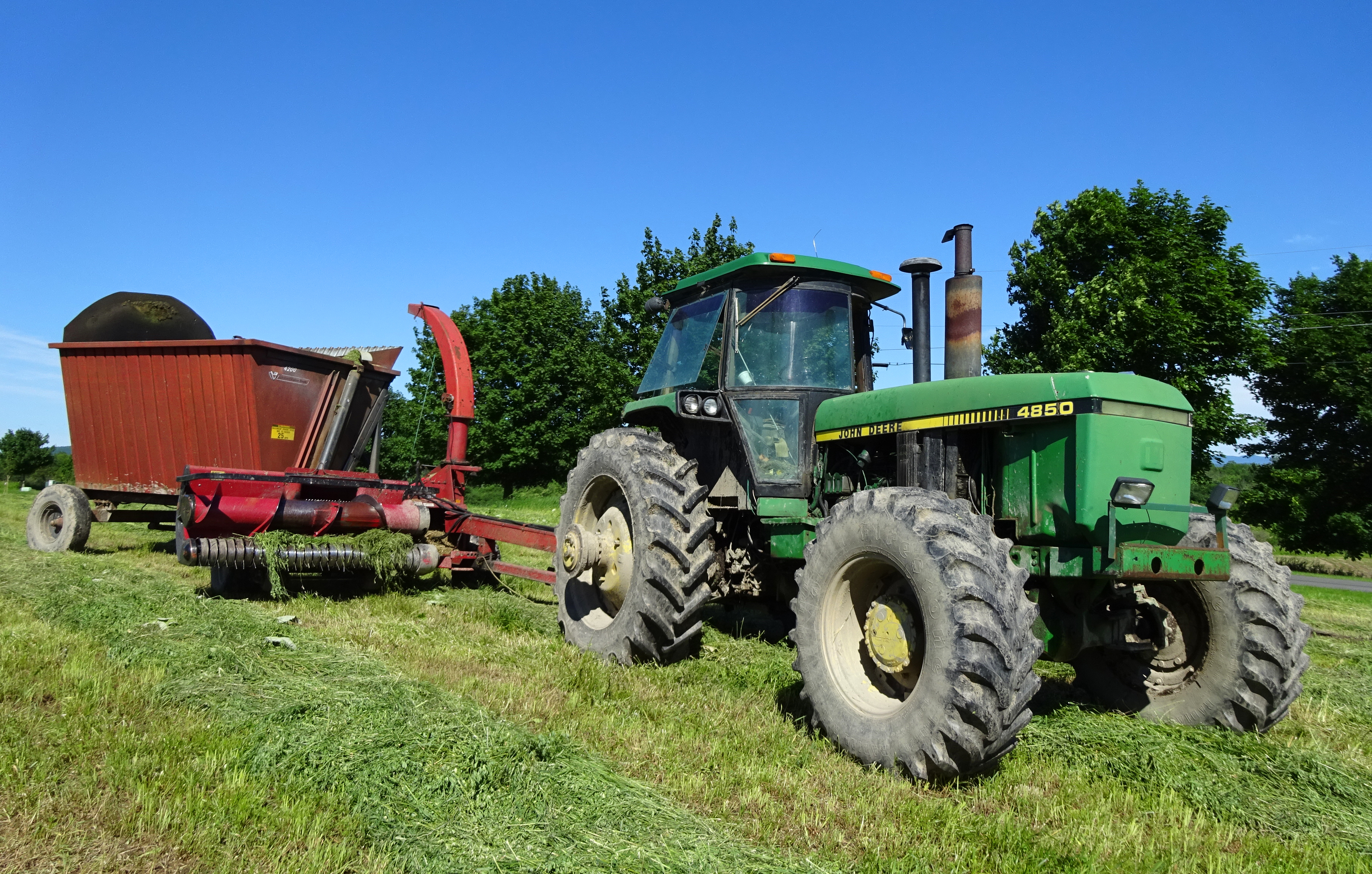SHELBURNE TRACTOR 01